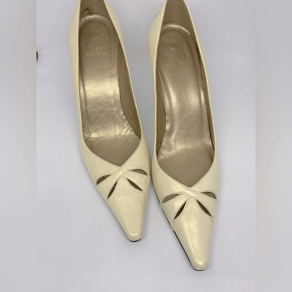 STEWART Weitzman Cream leather pump 9.5